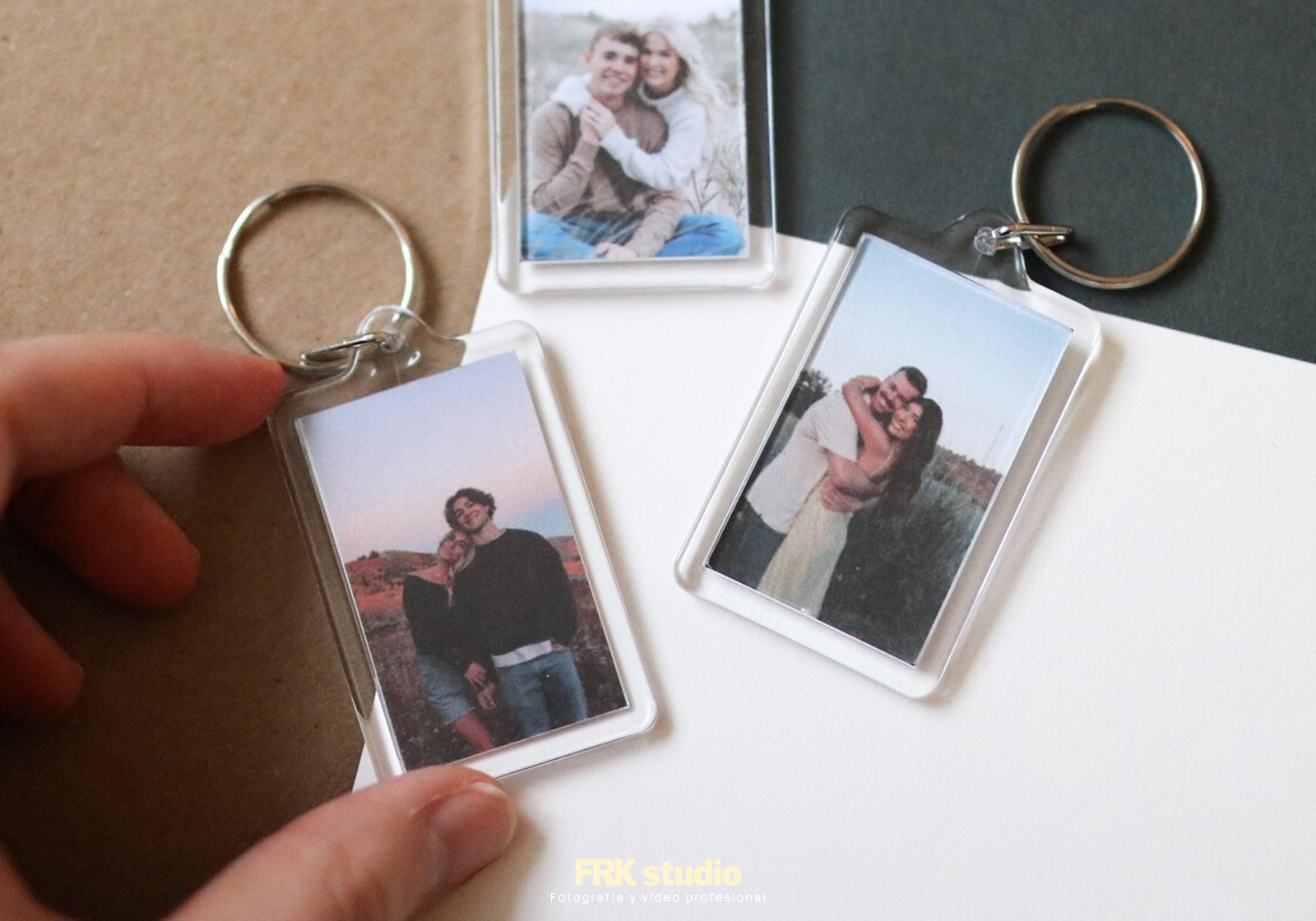 Foto llavero personalizado para eventos Lima – FRK Studio